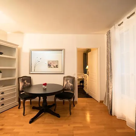 Appartement Champs Elysees